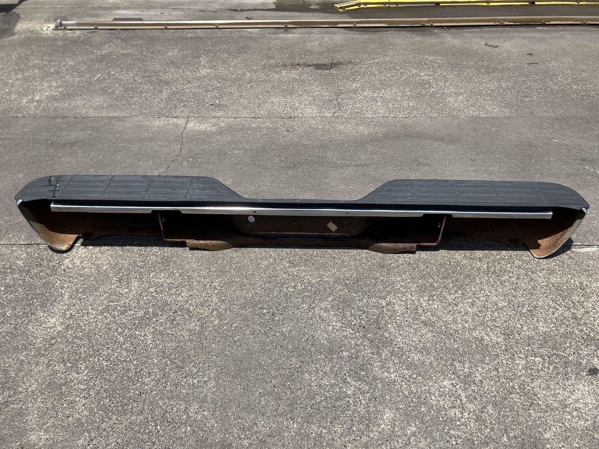 純正 パッド付き リア メッキ バンパー シボレー C1500 タホ