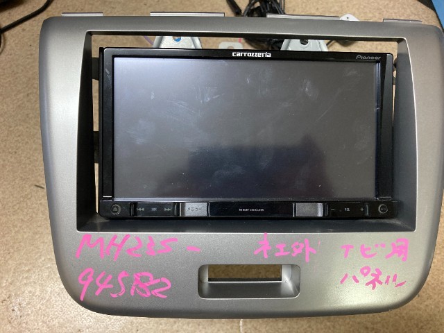 スズキ ワゴンR MH23S カーナビ カロッツェリア AVIC-RZ201-D ナビ枠付