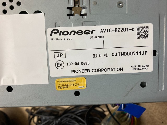 スズキ ワゴンR MH23S カーナビ カロッツェリア AVIC-RZ201-D ナビ枠付