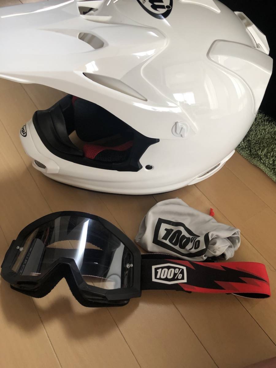 ☆ Arai アライ V-CROSS4 カラー:ホワイト サイズ:61-62☆ 超美品