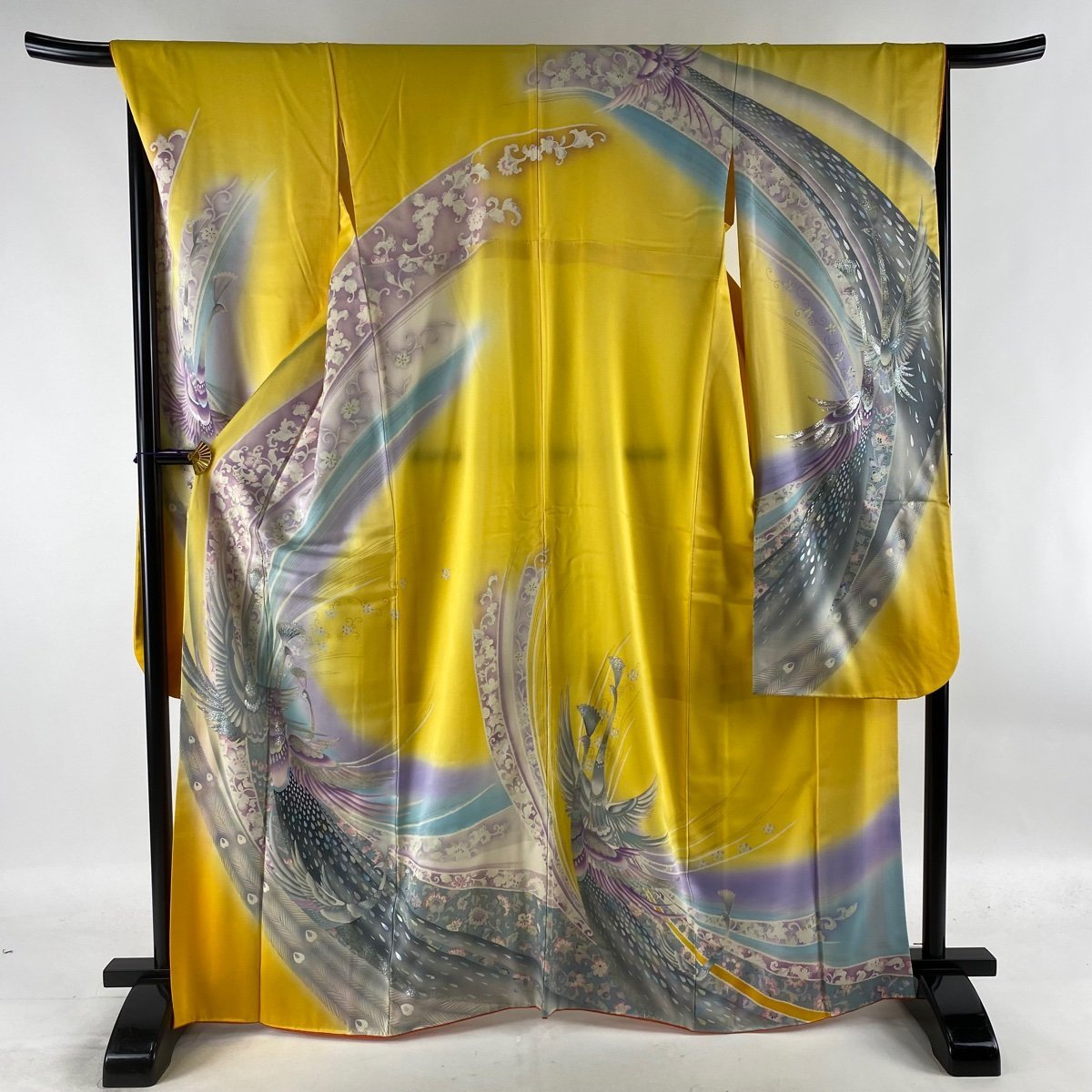振袖 秀品 落款 孔雀 草花 ラメ ぼかし 黄色 袷 身丈166cm 裄丈68cm L 正絹 【中古】