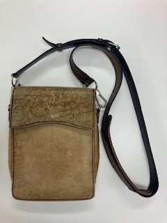 ベルルッティ★BERLUTI★ショルダーバッグ★ストラップ調節可能★廃盤品