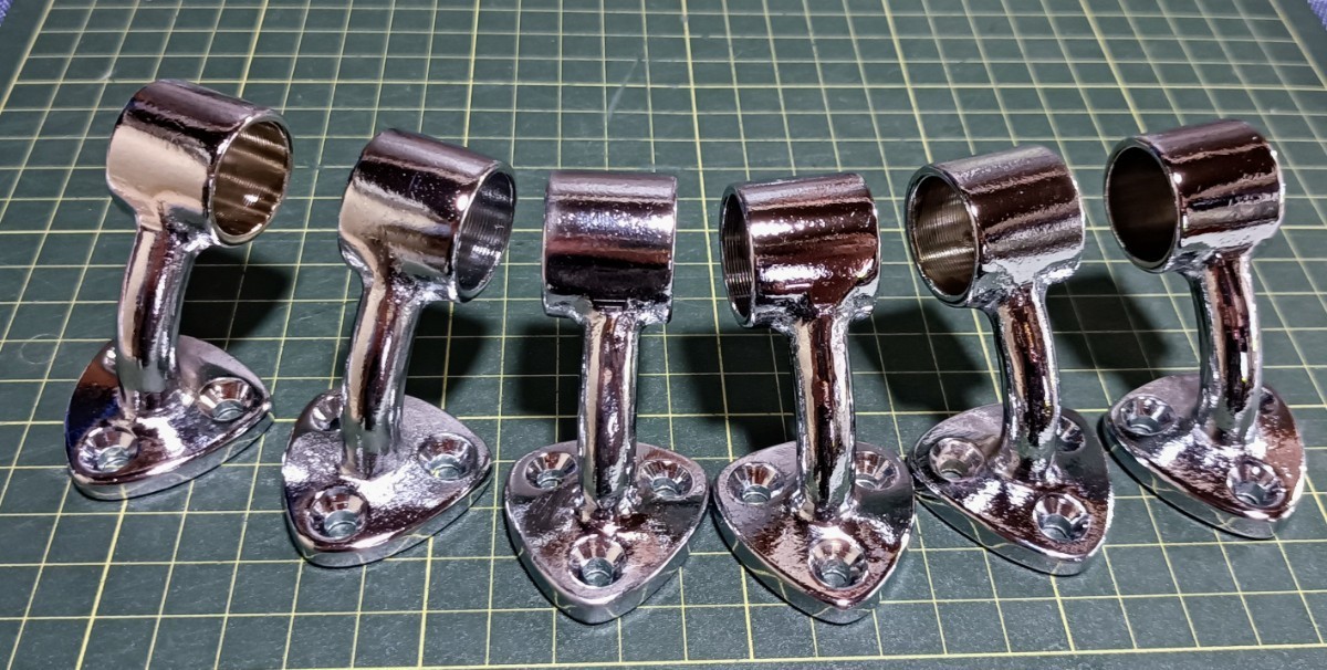 φ19ｍｍ用　首振りパイプブラケット 止め左右２個＋通し４個の全６個セット　未使用品　検)トラック　デコトラ　②