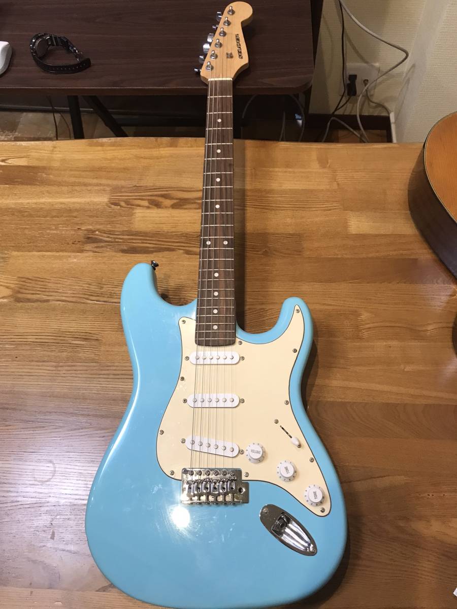 ☆ジャンク品 SELDER セルダー エレキギター ライトブルー 型番不明