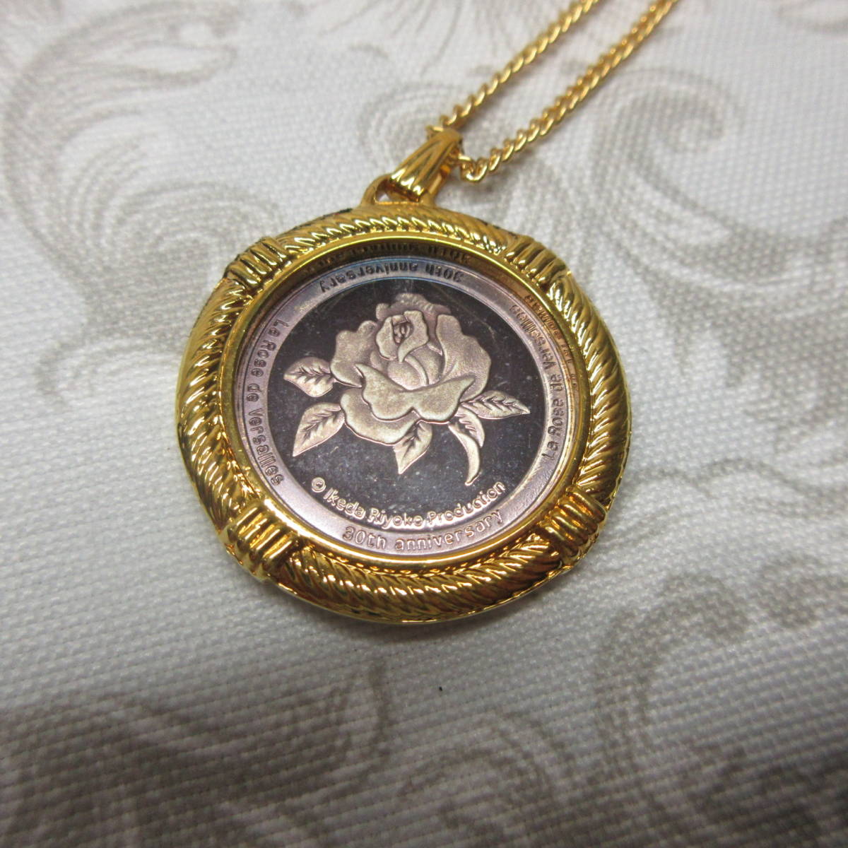〇 ベルサイユのばら オスカル 生誕30周年 アニバーサリーペンダント  