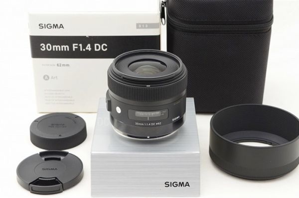 ☆極上美品☆ SIGMA シグマ 30mm F1.4 DC HSM Art 元箱 付属