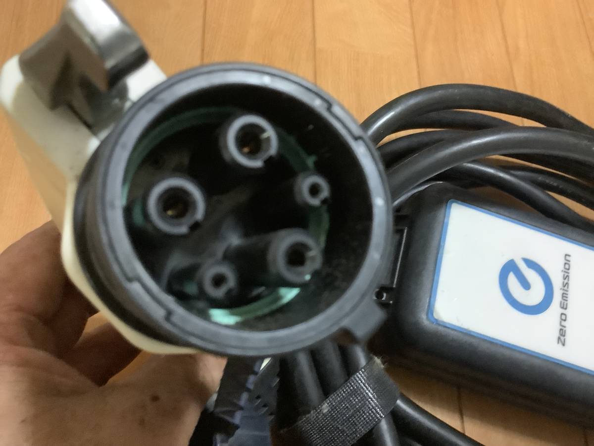 EV、PHV、充電 ケーブル 日産純正 リーフ、プリウス EV充電ケーブル