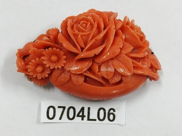 本珊瑚 ももサンゴ 天然ルース 花彫刻 ブルーチ アクセサリー