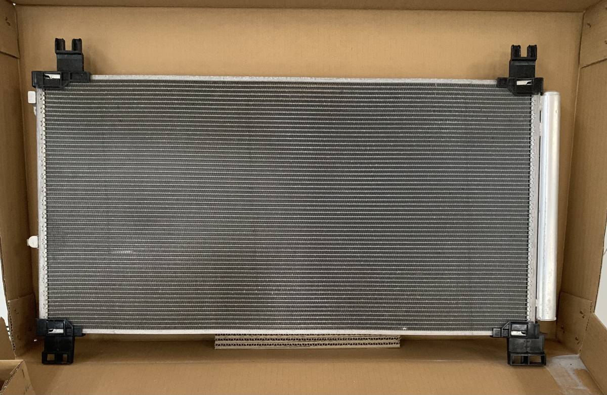 ③トヨタ純正部品 ノア ヴォクシー エスクァイア コンデンサー 純正