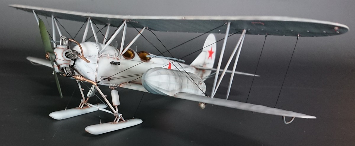 塗装完成品 1/48 ICM ポリカルポフU-2/Po-2w/救護ポッド poricalpov u