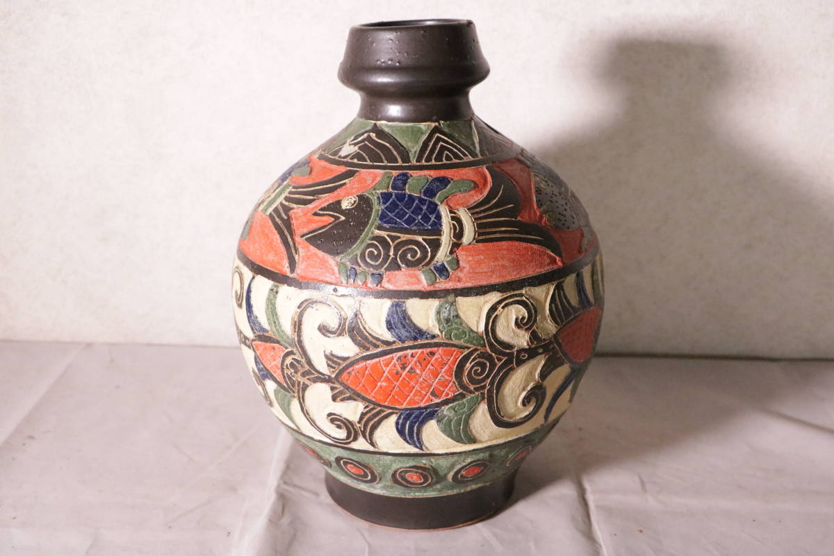 壺屋焼 【40 沖縄 琉球 琉球古典焼 魚文壺 高25cm 2.2kg】(壺屋
