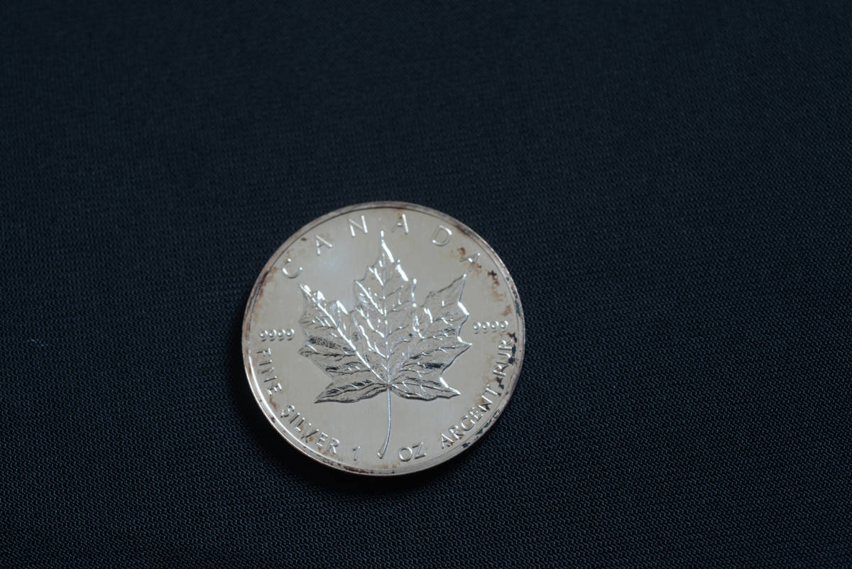 カナダ 0 純銀 メイプルリーフ銀貨 コイン 1オンス 古銭 31.1g - 1989 