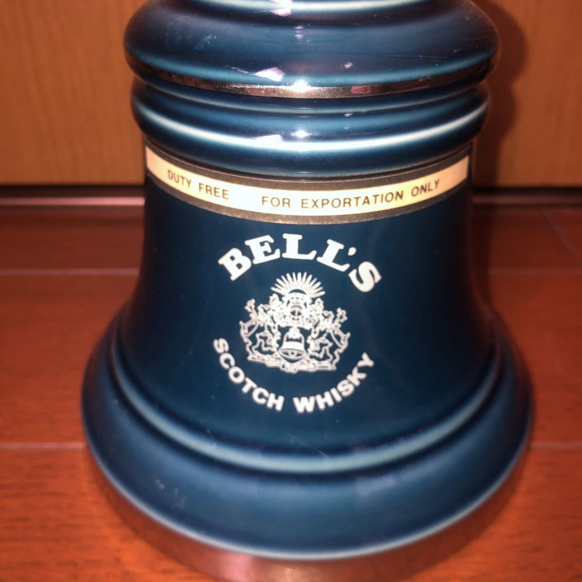 ベル 20年 750ml ボトル重量1389g 陶器ボトル 古酒 BELL'S ベルズ