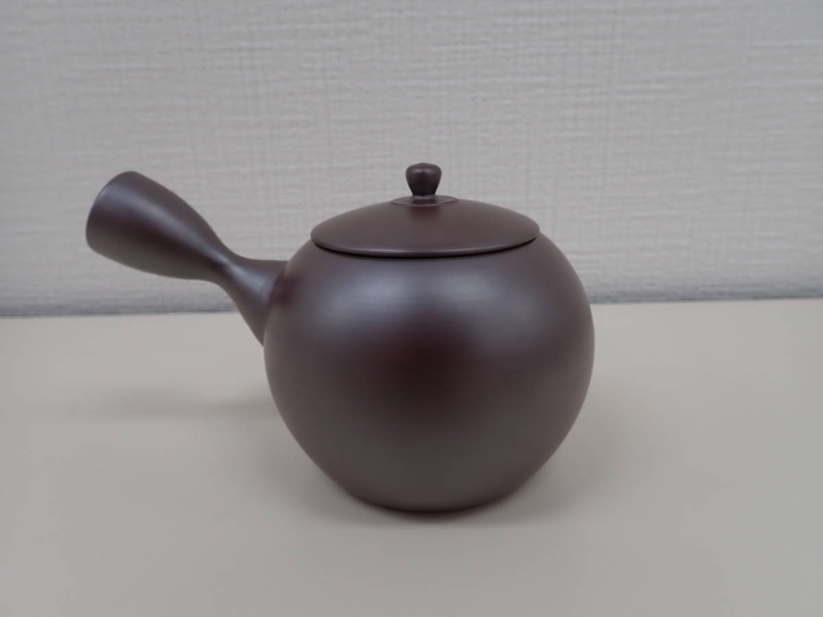 Special SALE❗️煎茶道具 萬古焼◆松楽造『環手 茶注』白泥手捻り 煎茶道具 萬古焼松楽造『環手 茶注』白泥手捻りAutumn SALE❗️煎茶