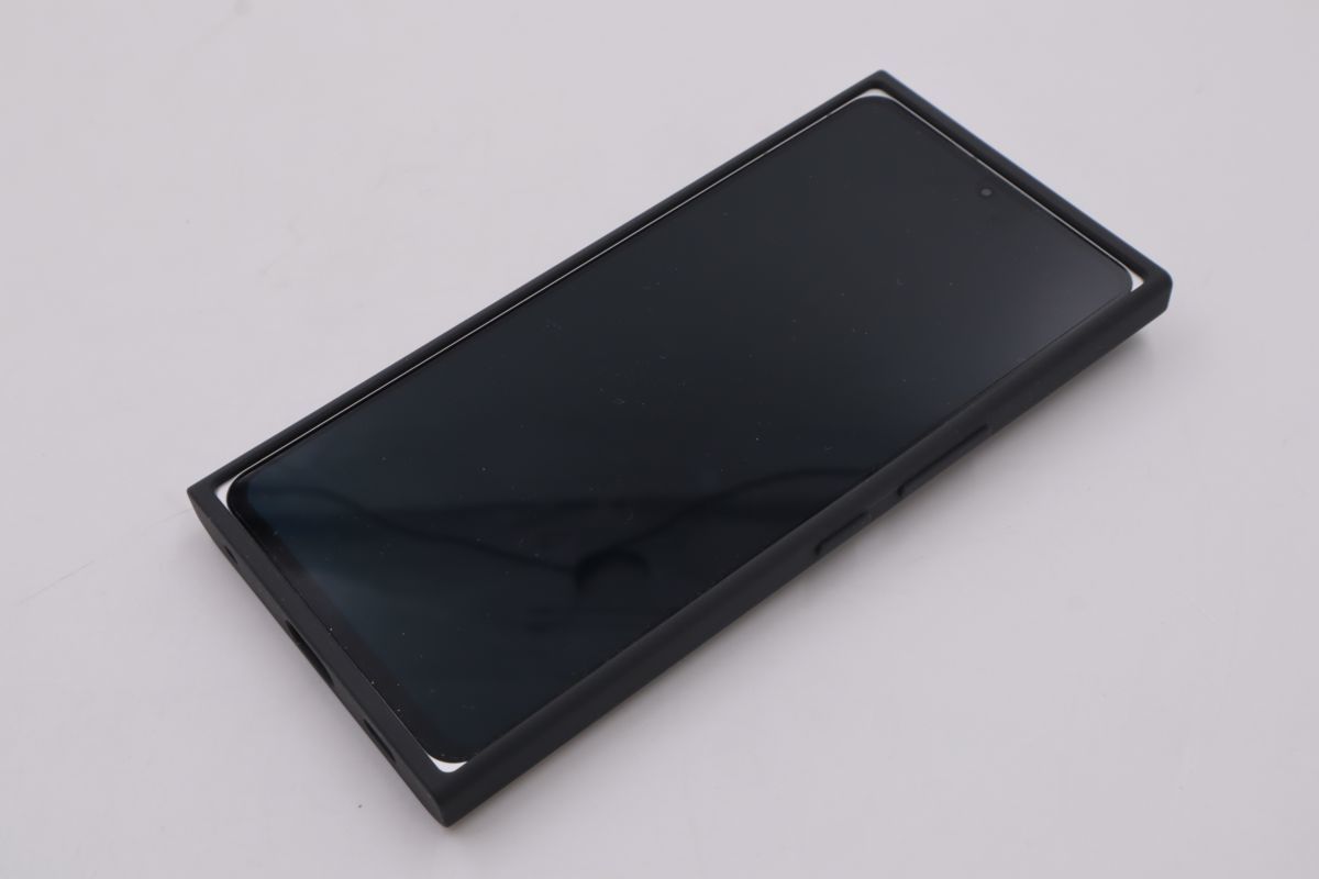 全額返金保証！最速発送！【LEITZ PHONE 2 LP-02 SoftBank 白ロム 動作 