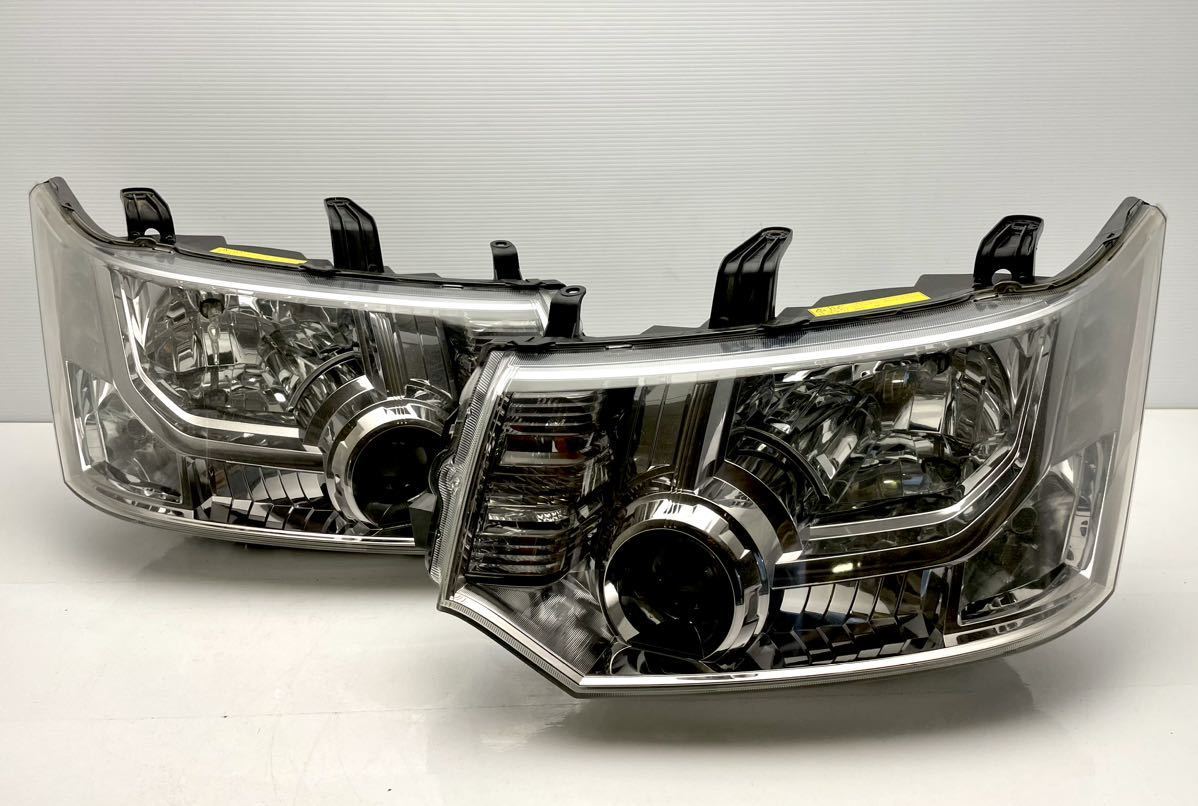 割れ無 デリカD:5 デリカ D5 CV5W CV1W CV2W CV4W 純正 HID ヘッド