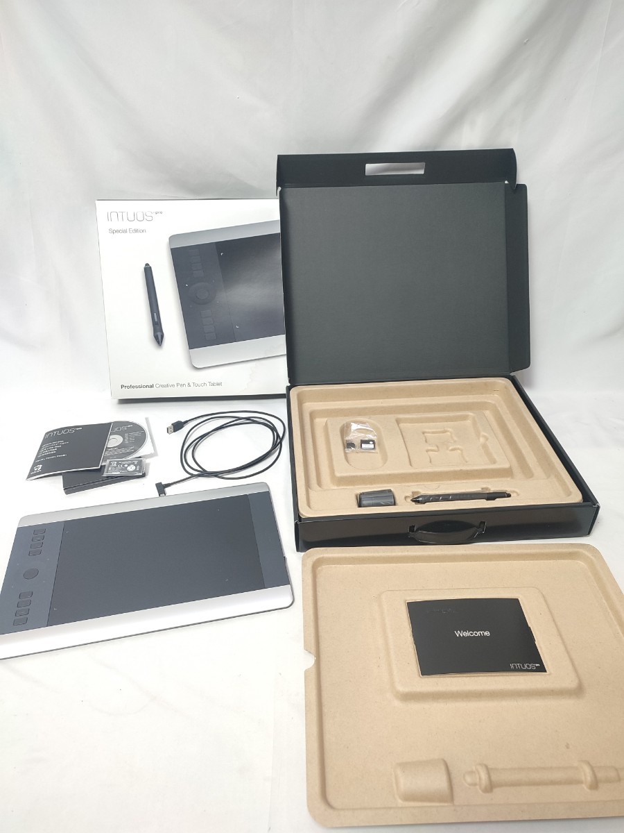 Intuos Pro Special Edition Wacom ワコム Medium ペンタブレット