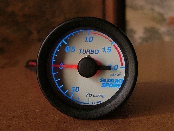 ①【美品】SUZUKI SPORT（スズキスポーツ） ■■ 機械式ブースト計52Φ ■■ LED照明 ■■ 大森メーター製 ■■ 白