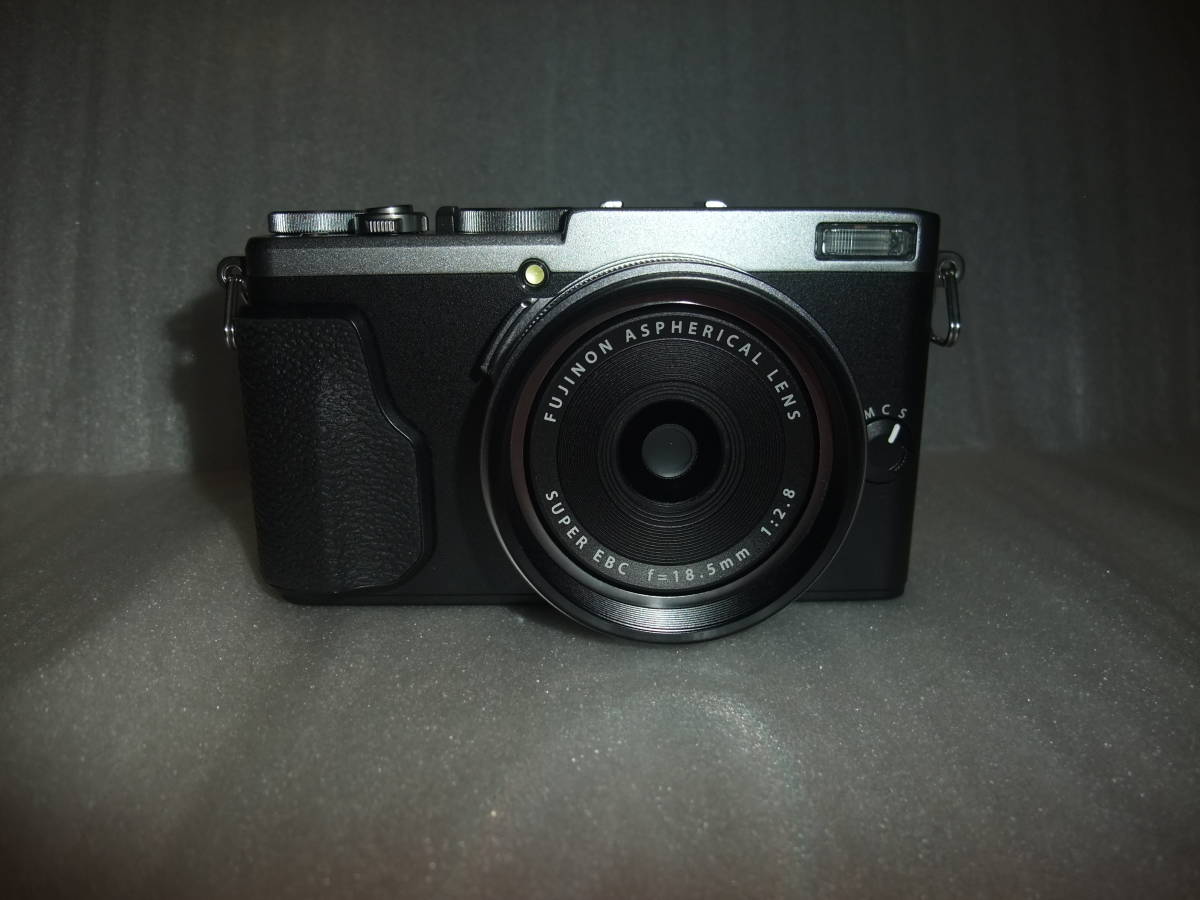 富士フィルム fujifilm X70
