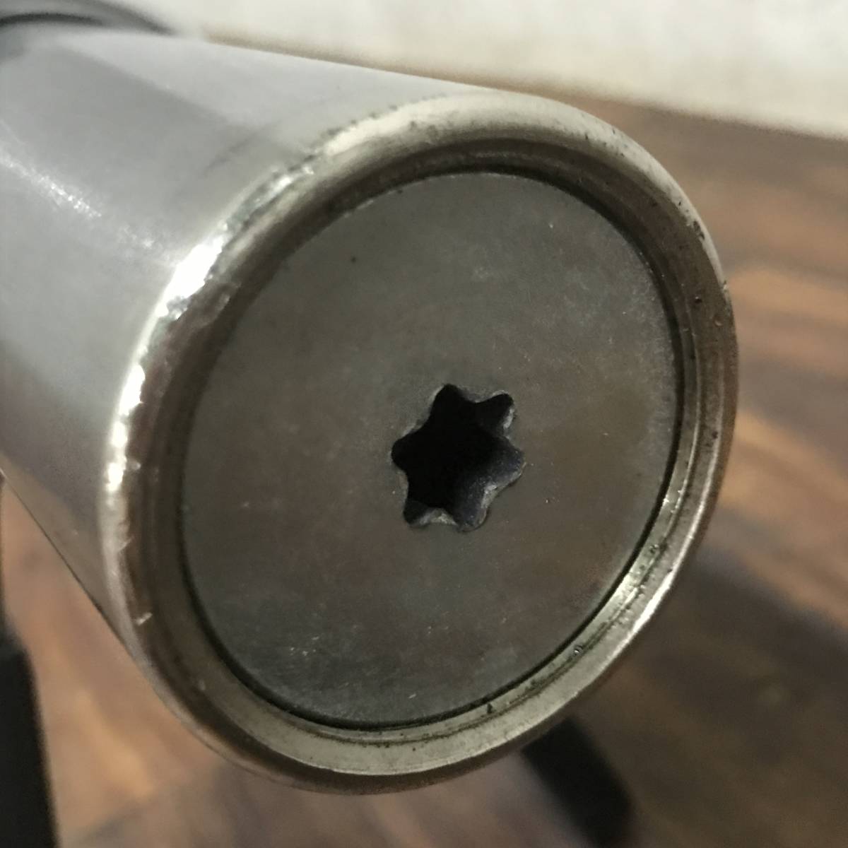 ut11/100 オリンピックシャフト バーベルシャフト 長さ168mm スリーブ
