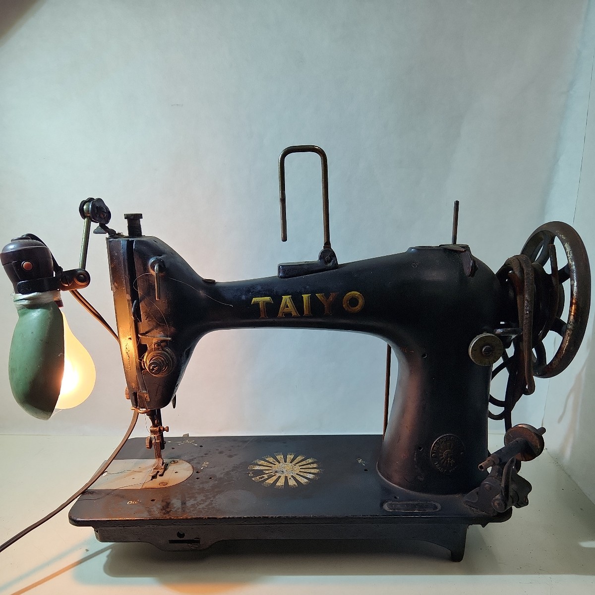 映え確定♪FUJI アンティークミシン（昭和ミシン/黒ミシン）FUJI製