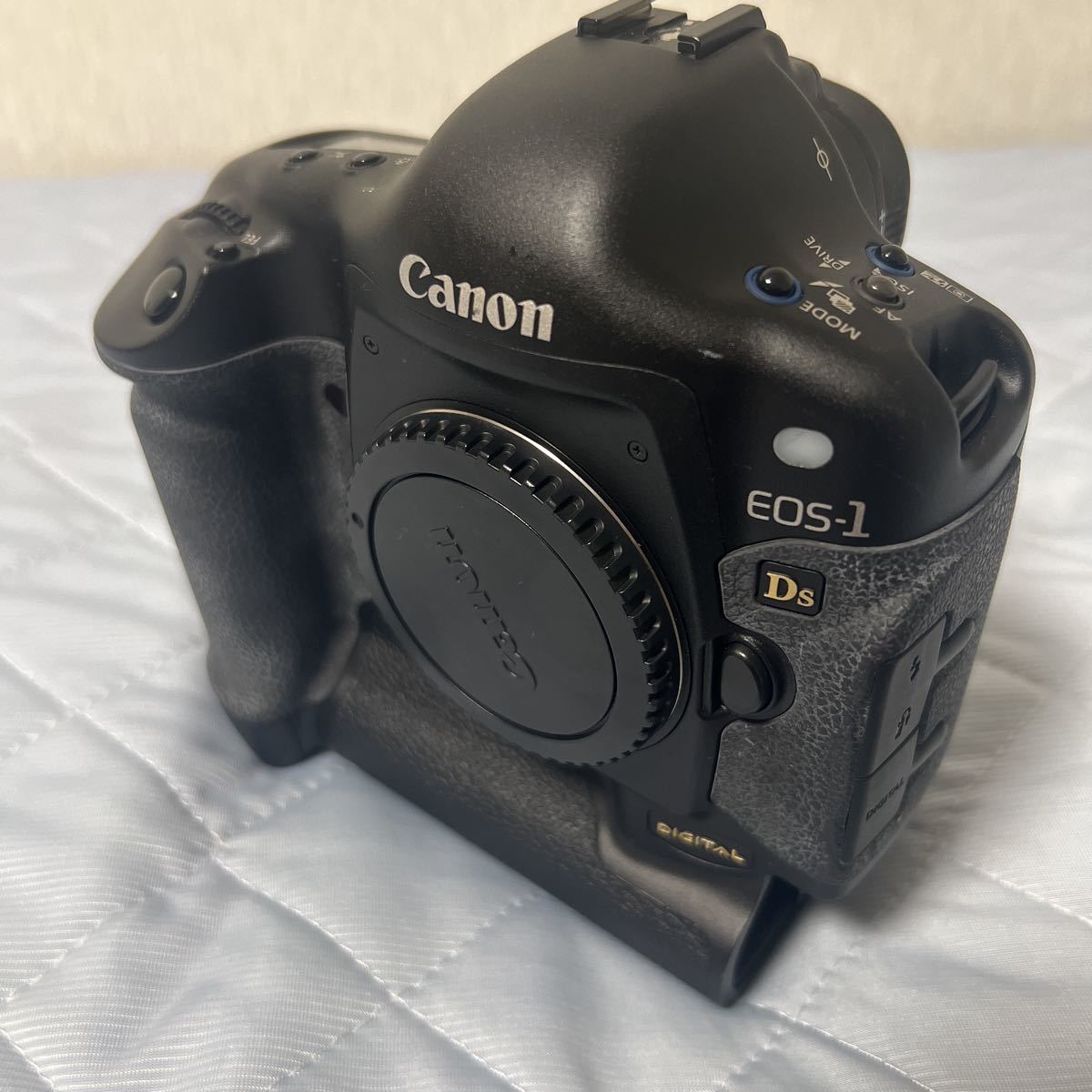 ジャンク Canon キヤノン EOS-1Ds カメラ EOS-1Ds Mark II DS キヤノン