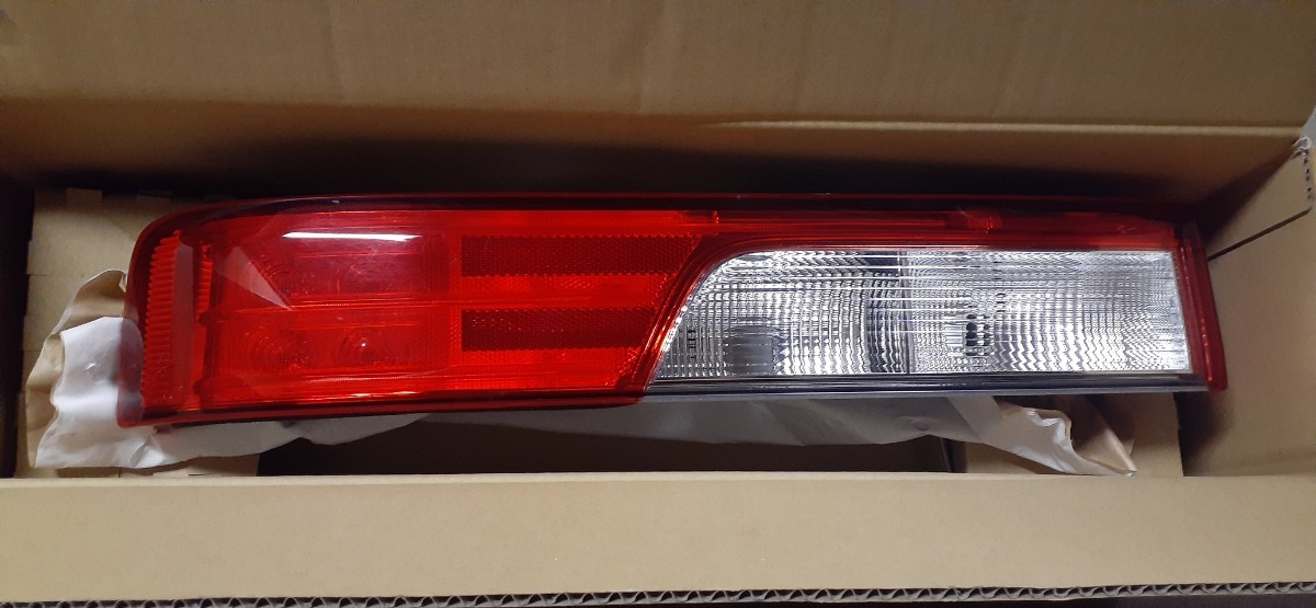 スズキ エブリィワゴン DA17W 左テールランプ LED ICHIKOH イチコー