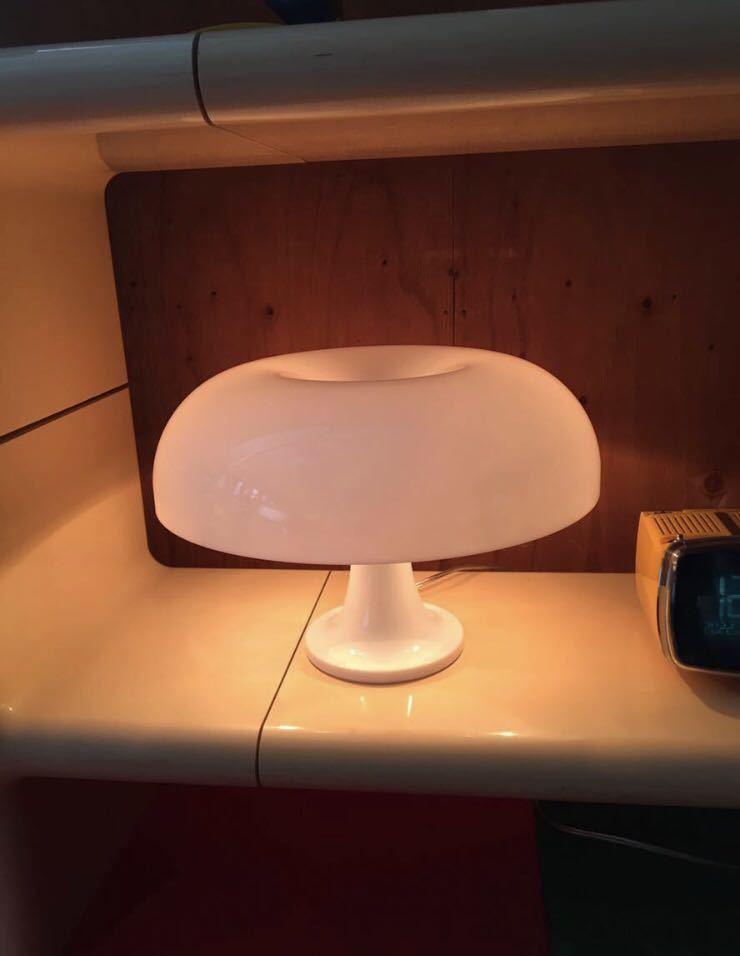 送料込み Artemide NESSO アルテミデ ネッソ スペースエイジ ミッドセンチュリー カルテル イームズ パントン ビンテージ 照明 北欧 ライト