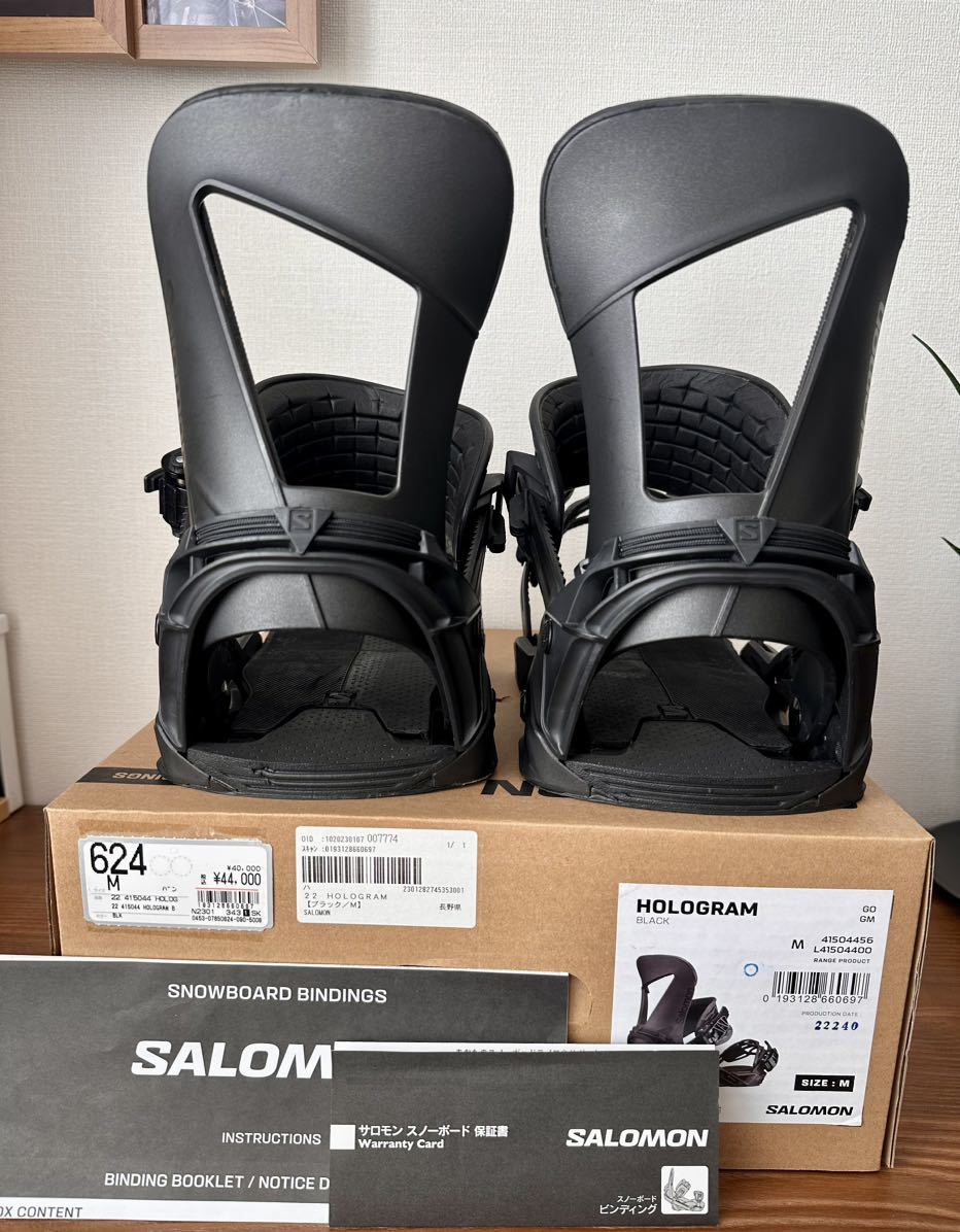 美品　22-23 MODEL SALOMON HOLOGRAM Mサイズ　正規販売店 サロモン　バインディング　ビンディング　ホログラム　スノーボード　
