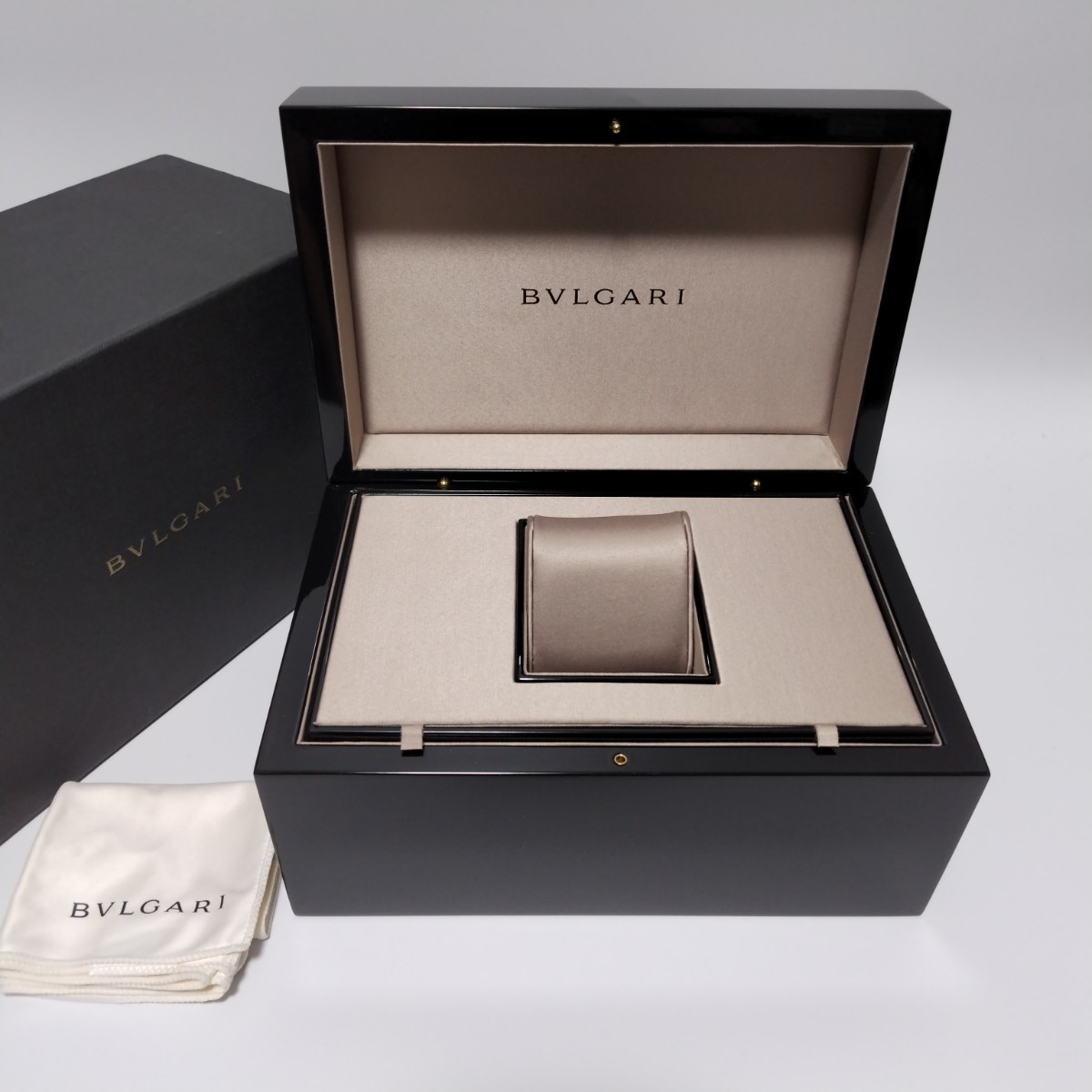 BVLGARI ブルガリ 腕時計ケース 空箱 ボックス 化粧箱 外箱 付属品 発送80サイズ A-22605