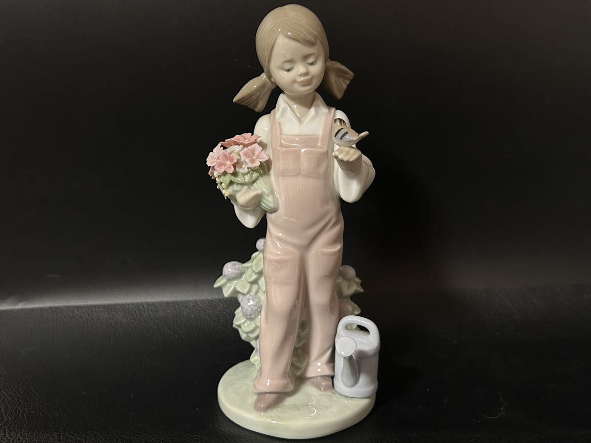 リヤドロ/Lladro フィギュリン 小鳥と話す少女 No.5217 リヤドロ