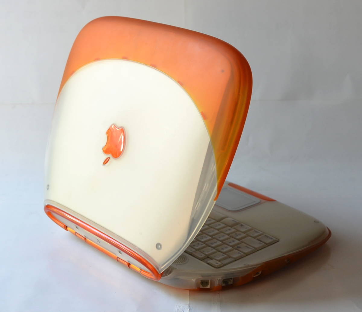 iBook G3 クラムシェル 300MHz タンジェリン 160MB/20GB/CDD 美 【公式