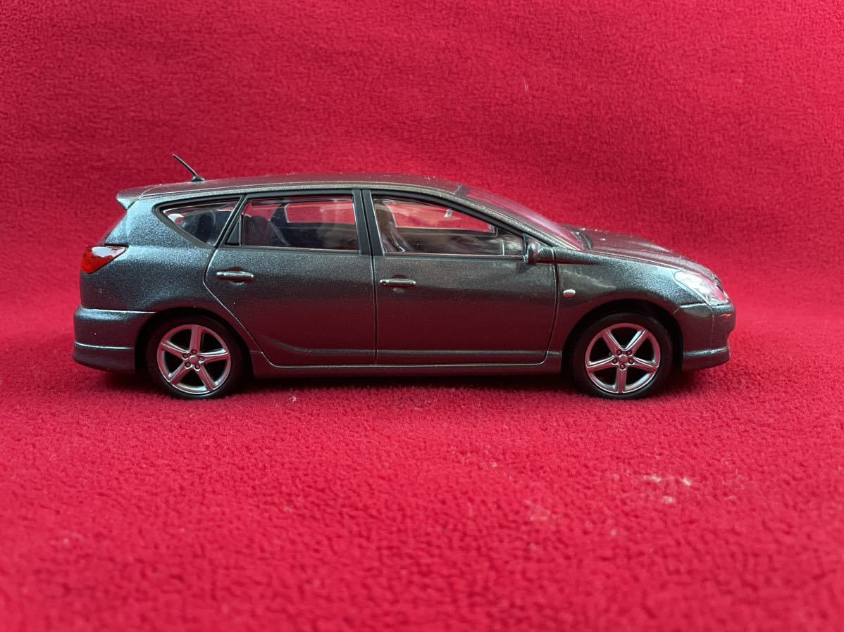おもちゃ トヨタ カルディナ TOYOTA CALDINA 1/24スケール ミニカー