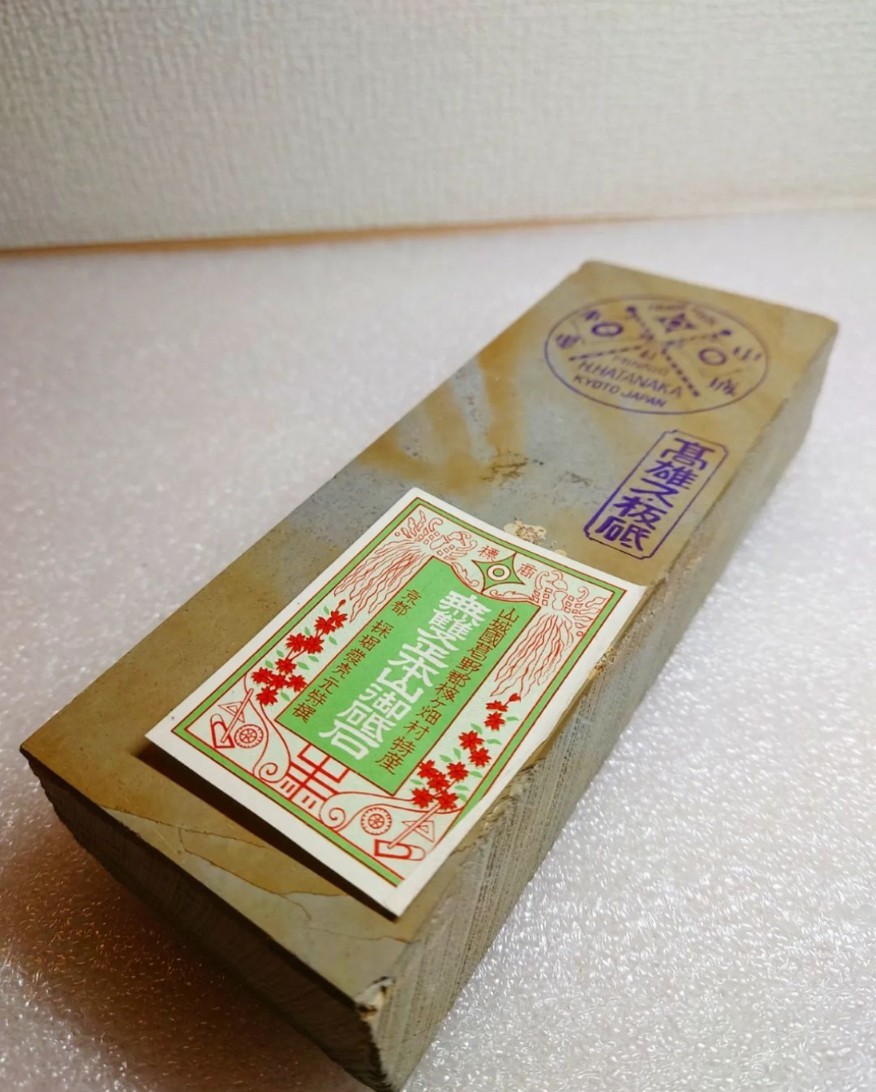 正規品，定番人気 京都正本山 高雄 ス板 巣板 天然砥石 Japanese natural(三徳包丁、万能包丁)｜売買されたオークション情報、yahooの商品情報をアーカイブ公開 - オークファン 包丁