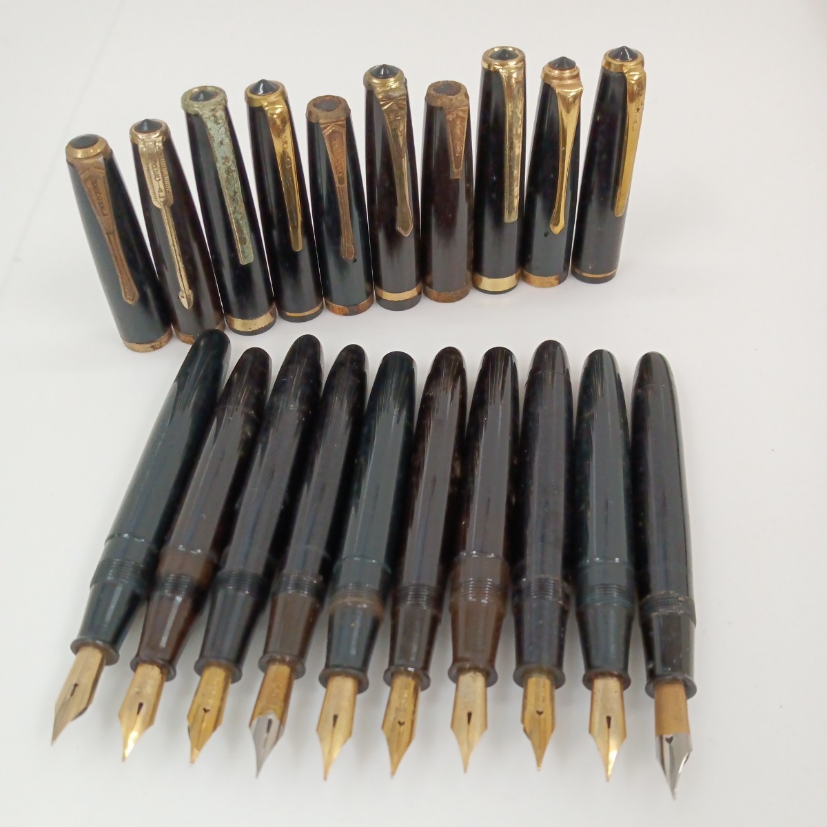 驚きの破格値，100%新品 544 エボナイト製 万年筆 10本セット まとめて ペン先 WARRANTED IRIDIUM POINT PLEASEPEN等 レトロ ヴィンテージ 筆記用具 筆記未確認(万年筆一般)｜売買されたオークション情報、yahooの商品情報をアー 万年筆一般