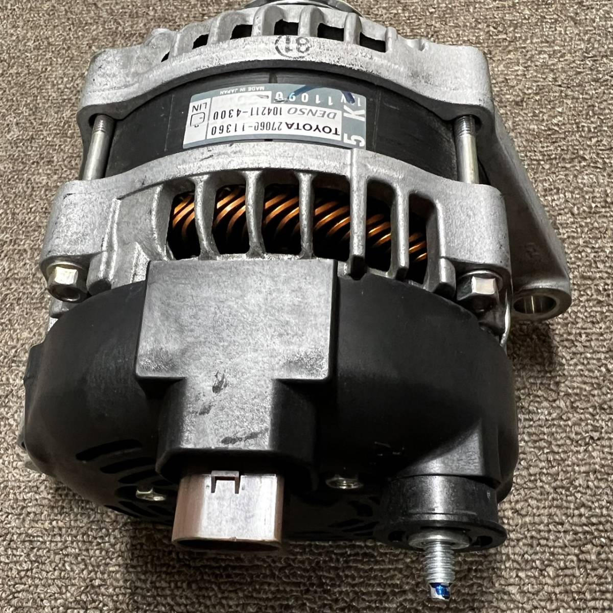 トヨタ純正 ハイエース オルタネーター 中古 27060-11360 104211-4300