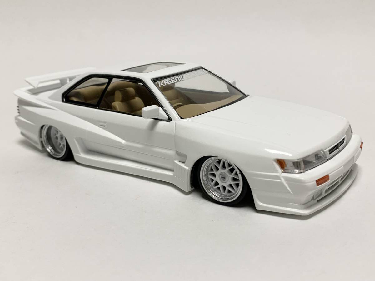 アオシマ 1／24 ザ☆ハイソカー レパード 完成品 F31(日産 
