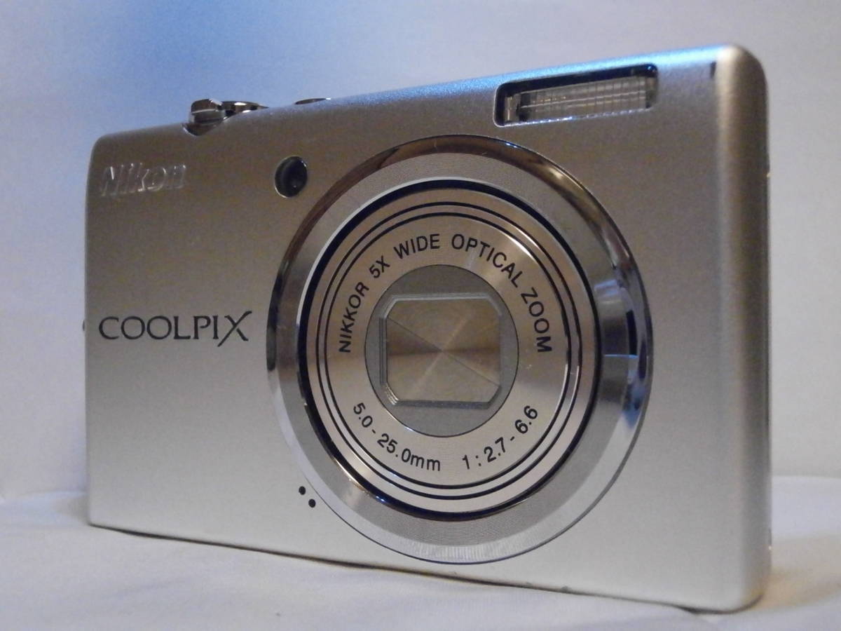 デジカメ Nikon COOLPIX S570 シルバー (12.0メガ) 4839 BT
