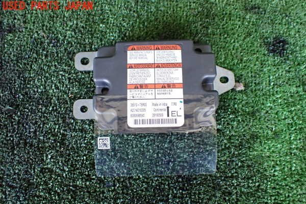 1UPJ-96586145]ジムニー(JB64W)エアバッグコンピューター 中古