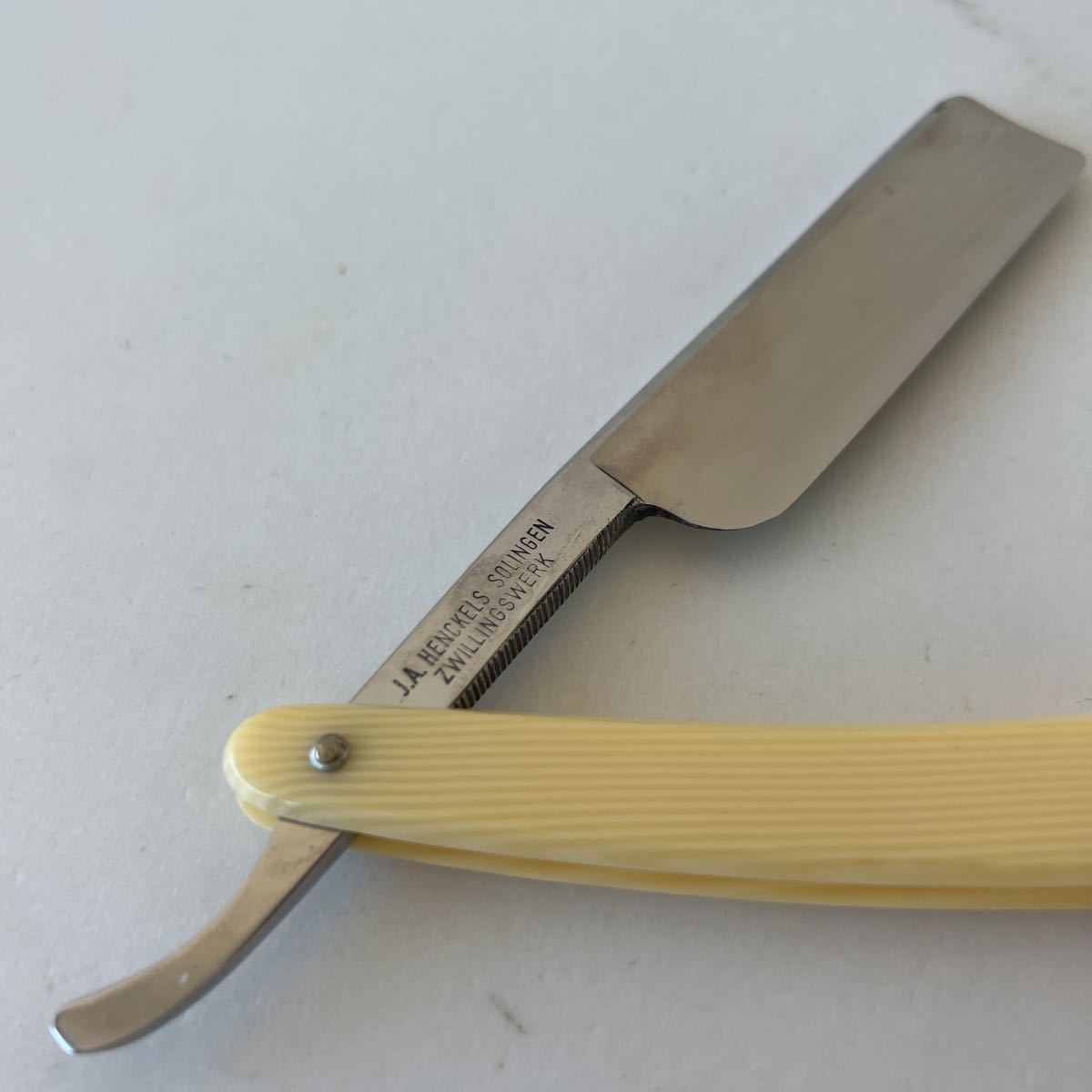 理容☆西洋剃刀☆HENCKELS SOLINGEN☆ケース付き☆美品♪ 【公式通販】