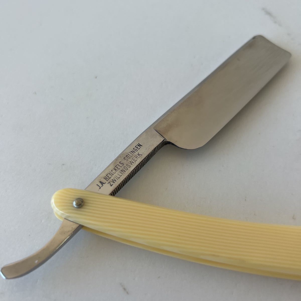 理容☆西洋剃刀☆HENCKELS SOLINGEN☆ケース付き☆美品♪ 【公式通販】