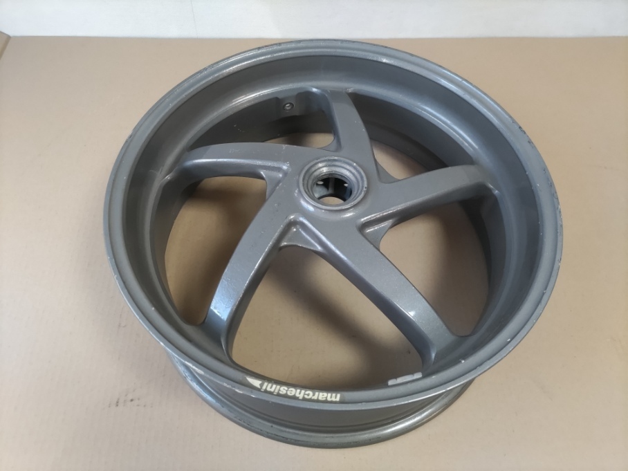 マルケジーニ M5R マグネシウム リアホイール 748R 916 996 998 MS4R 