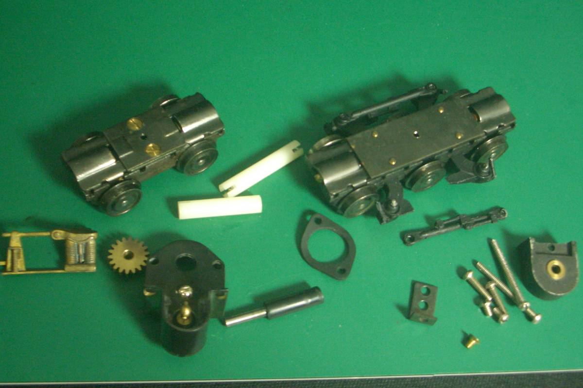 珊瑚 DE10形旧製品足回り～台車.ギアBOX.ジョイント等/発生品.ジャンク扱
