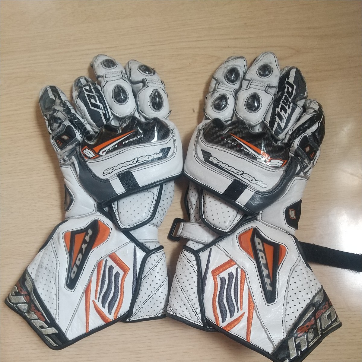 HYOD レーシンググローブです。サイズL