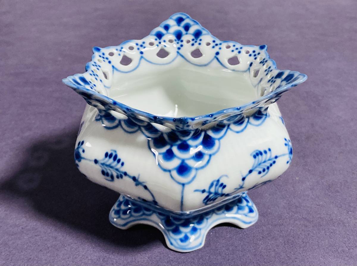赤字超特価，高品質 古美術 朝鮮古陶磁器 李朝 白磁 香炉 時代物 極上