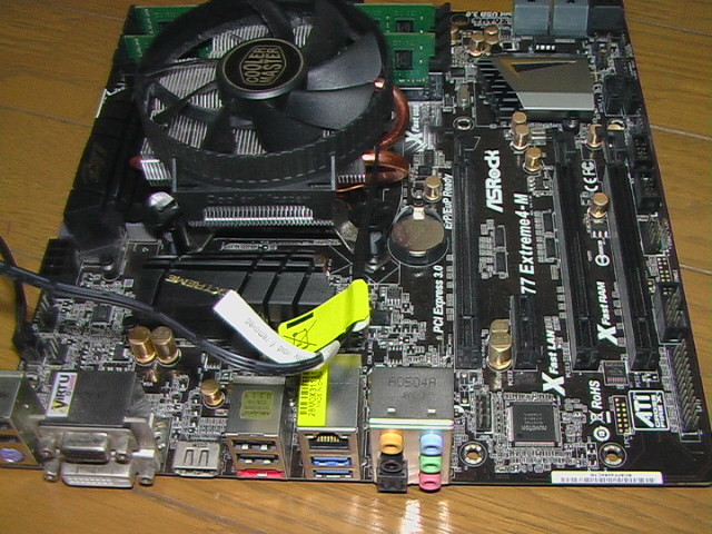 ASRock Z77 Extreme4-M CPU core i7 3770K メモリ4GB付き ジャンク品