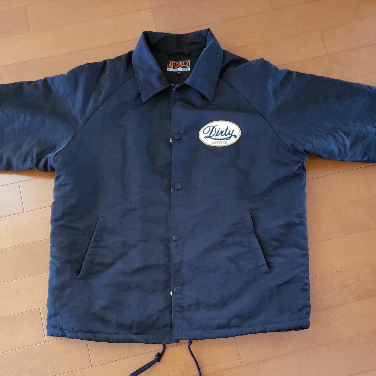 新品，得価 アットダーティ ボア コーチジャケット ブラック AT-DIRTY BOA COACH JACKET BLACK size M(Mサイズ)｜売買されたオークション情報、yahooの商品情報をアーカイブ公開 - オークファン ジャンパー、ブルゾン一般