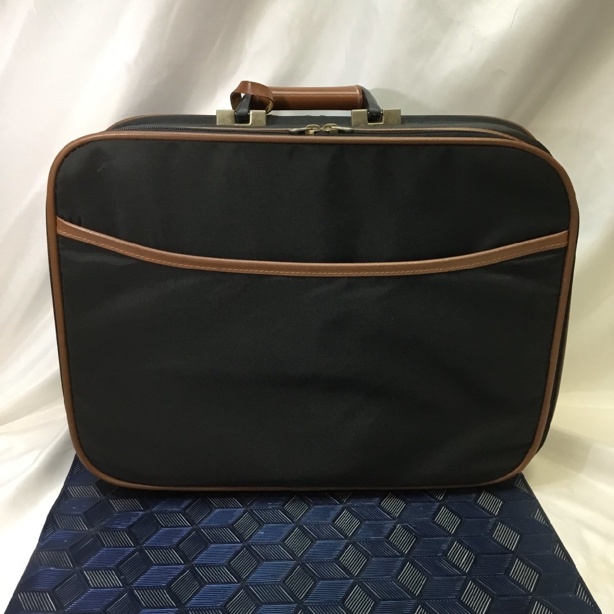 現状保管品/インボイス登録店/CH】Lark ラーク スーツケース イタリア  