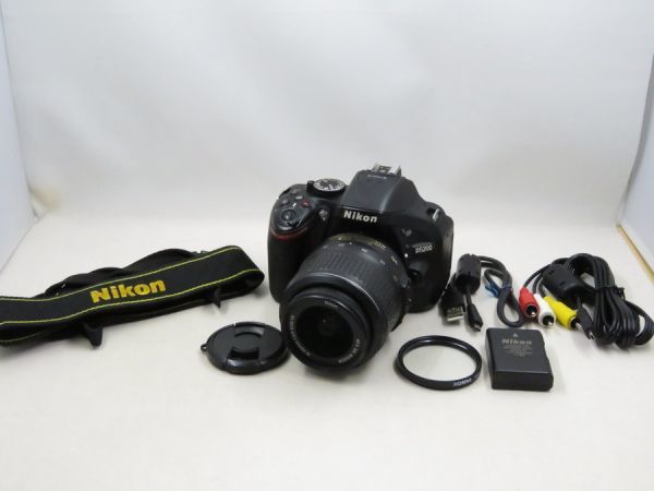 20923Y4]☆実用品☆NIKON D5200 ボディ 18-55mm VR レンズキット 