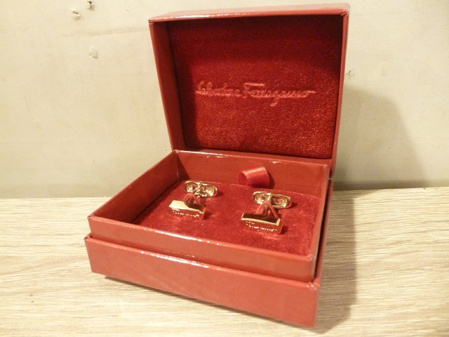 〓Salvatore Ferragamo サルヴァトーレ・フェラガモ カフス 紳士小物 